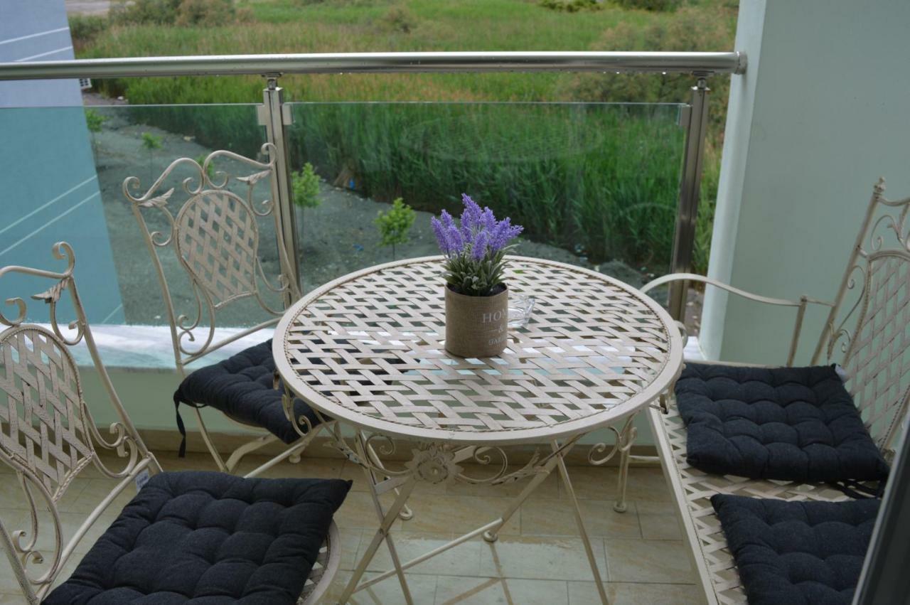 Blini Seaside Apartment Shengjin Bagian luar foto