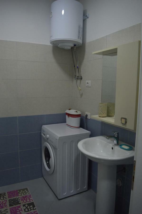 Blini Seaside Apartment Shengjin Bagian luar foto